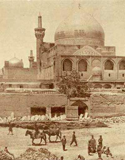 یک تصویر بسیار قدیمی‌ از آرامگاه امام هشتم شیعیان، مشهد