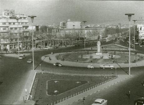 عکس/میدان انقلاب دهه 40
