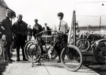 عکس/اولین کارخانه موتورسیکلت جهان