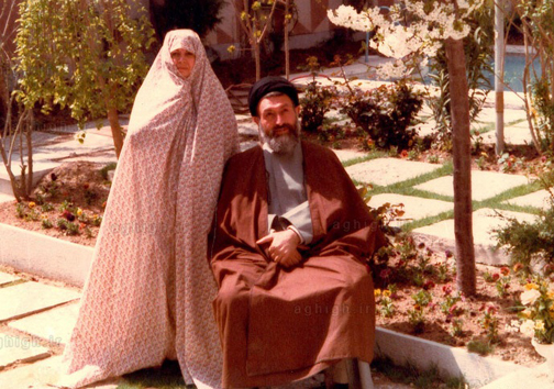 آیت الله بهشتی و همسرش/عکس