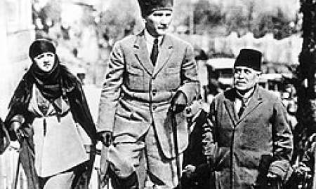 نگاهی به سیاست کشف حجاب آتاتورک