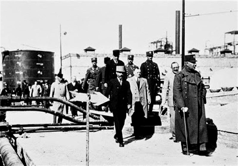 سوزاندن پرونده نفت در بخاري توسط رضاخان (1311 ش)