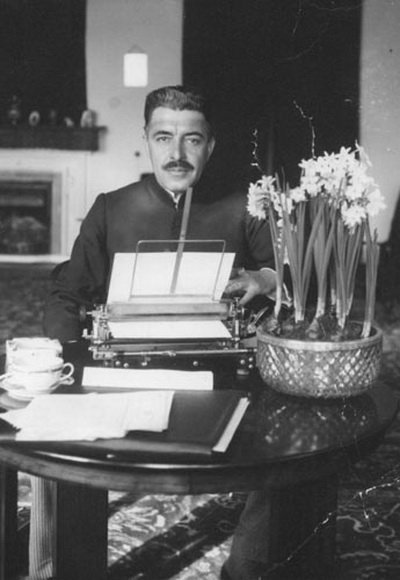 گلایه انگلیسی ها از وزیر دربار رضاخان