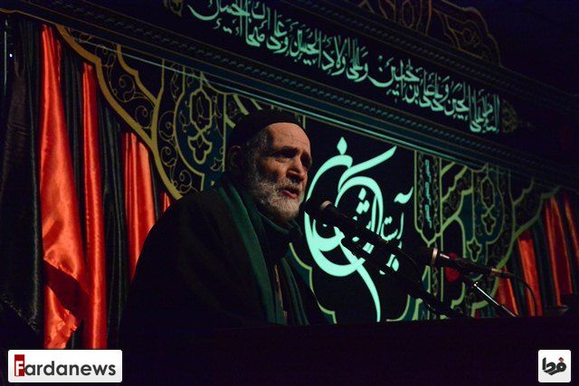 مرثیه‌خوانی شاعران آیینی در حضور مادران شهید در "بر آستان اشک"+تصاویر