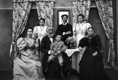 مردم شناسی عصر قاجار در لنز دوربین عکاس آلمانی(آلبوم اول)