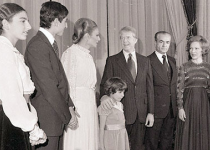عکس/جیمی کارتر و اعضای خانواده شاه