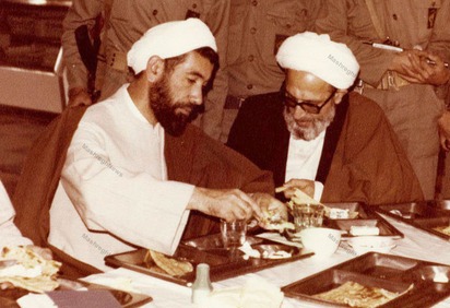 عکس/،نخست وزیری، آیت الله مهدوی کنی در کنارشهید دکتر محمد جواد باهنر 1360