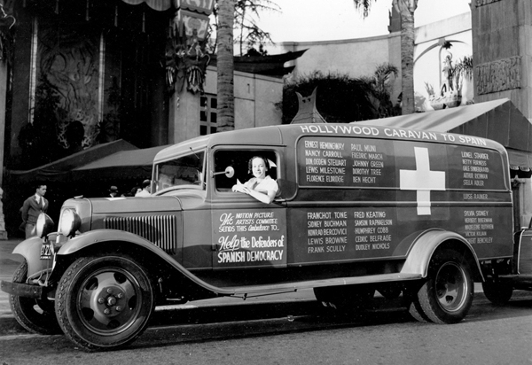 عکس/اتوبوس"حامیان دموکراسی در اسپانیا" در هالیوود، سال 1937