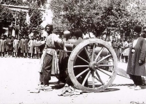 عکس/لحظه به توپ بستن مجلس در دوره قاجار