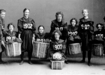 عکس/اولین تیم بسکتبال زنان جهان در آمریکا (1902)