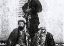 عکس/میرزا رضا کرمانی در زنجیر