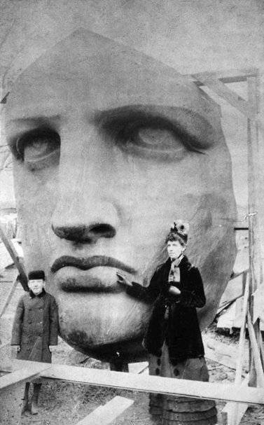 عکس/رونمایی از سر مجسمه آزادی.1885