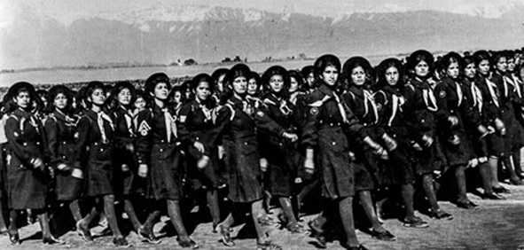 چرا کشف حجاب در زمستان اجرا شد؟