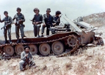 تصویری متفاوت از سید احمد خمینی