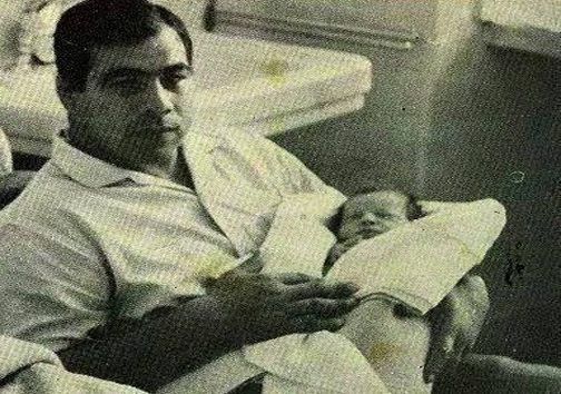 تصویر نایاب از پهلوان تختی و پسرش