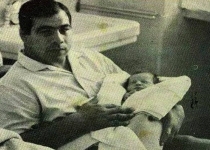 تصویر نایاب از پهلوان تختی و پسرش