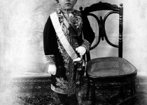 کودکی آخرین پادشاه قاجار/عکس