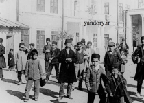 یک مدرسه دولتی در دوره قاجار/عکس