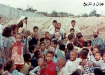 چمران در کنار کودکان لبنانی/عکس