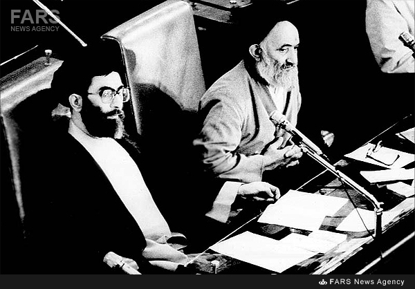 تصاویر/رهبر‌انقلاب‌در‌اولین‌مجلس‌خبرگان