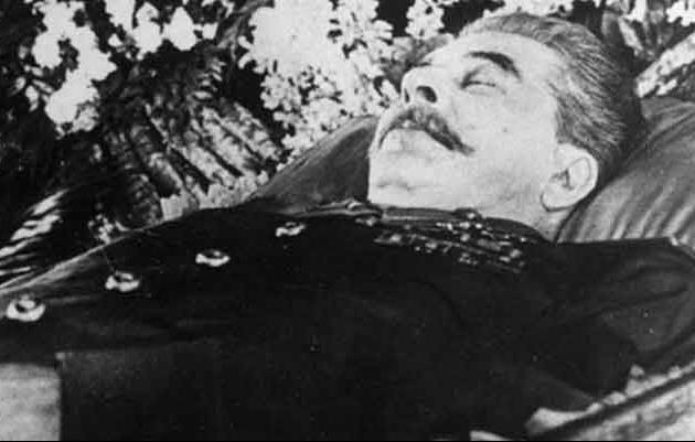 داستانی شنیدنی از آخرین لحظات زندگی ابر دیکتاتور شوروری/ استالین چون بزغاله جان داد!