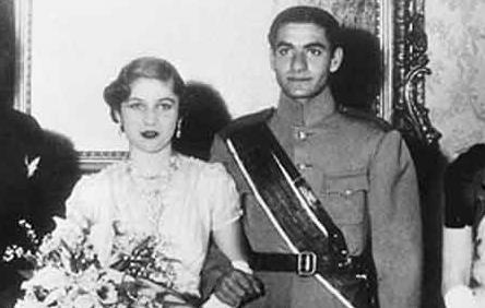 کارت عروسی محمدرضا پهلوی و فوزیه+عکس