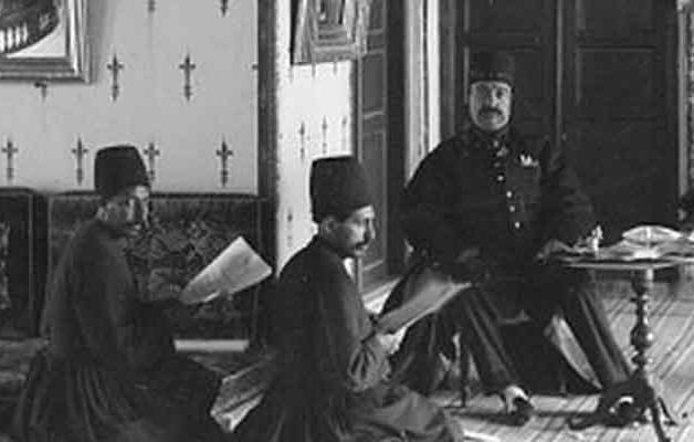 رابطه میان «فرهنگ تملق» و توسعه هنر عکاسی در  دربار قاجاریه