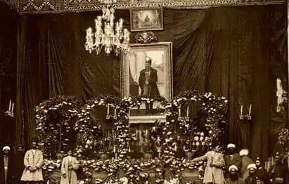 عکسی دیده نشده از تابوت ناصرالدین شاه در مراسم تشییع