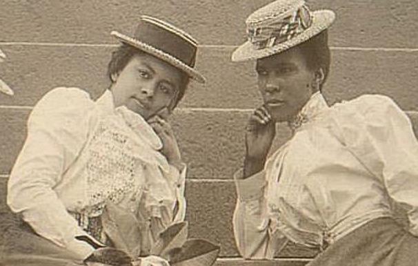 تیپ دانشجویان دختر دانشگاه آتلانتا در آمریکا، سال ۱۸۹۹ میلادی
