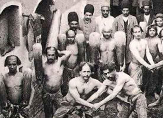 عده ای از پهلوانان کشتی و ورزشکاران در دوره قاجاریه