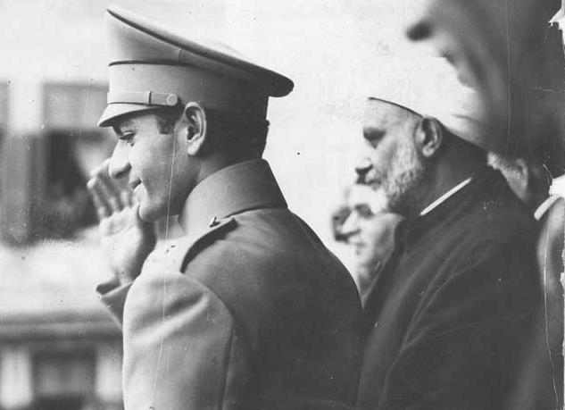 محمدرضا پهلوی کلید تهران را به دیکتاتورها می دهد!