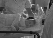 محمدرضا پهلوی در روز به دنیا آمدن پسرش