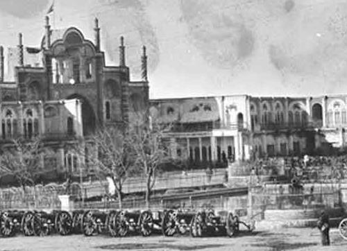 نمائی از شمال شهر تهران و عمارت وزارت جنگ