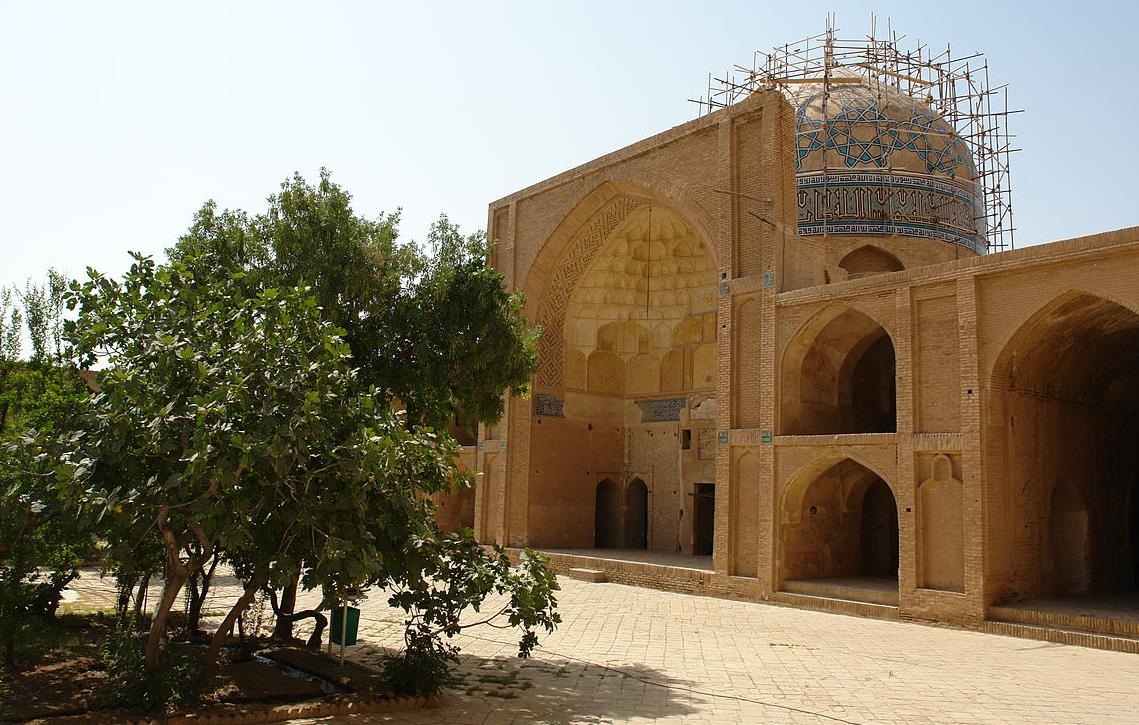 مسجد جامع ساوه، نمادی کامل از مساجد ایرانی