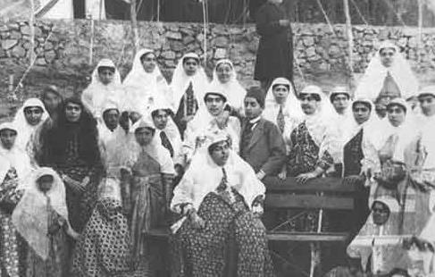 ترفندهای زنان قاجار برای پیروزی بر زنان رقیب