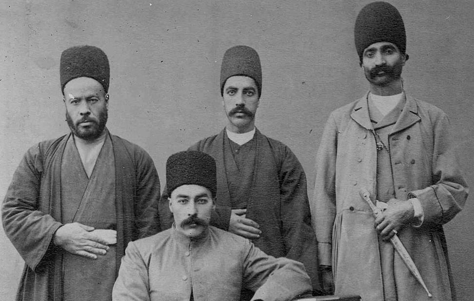 پوشاک مردان ایرانی در زمان قاجاریه