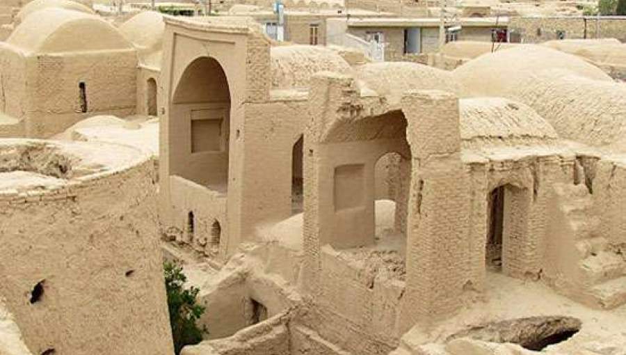 از خانه‌های گلی تا ساختمان‌های آجری