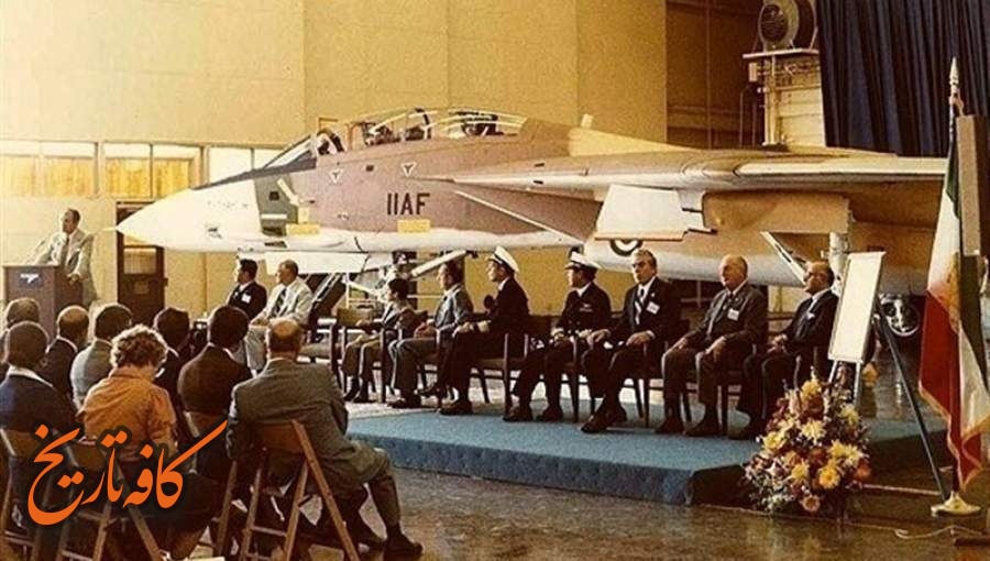 ناوشکن‌هایی در انتظار بندر