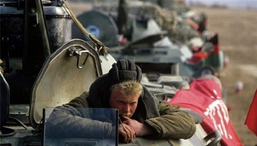 تصویری از افول شوروی؛ از پل فرار در افغانستان تا دیوار برلین