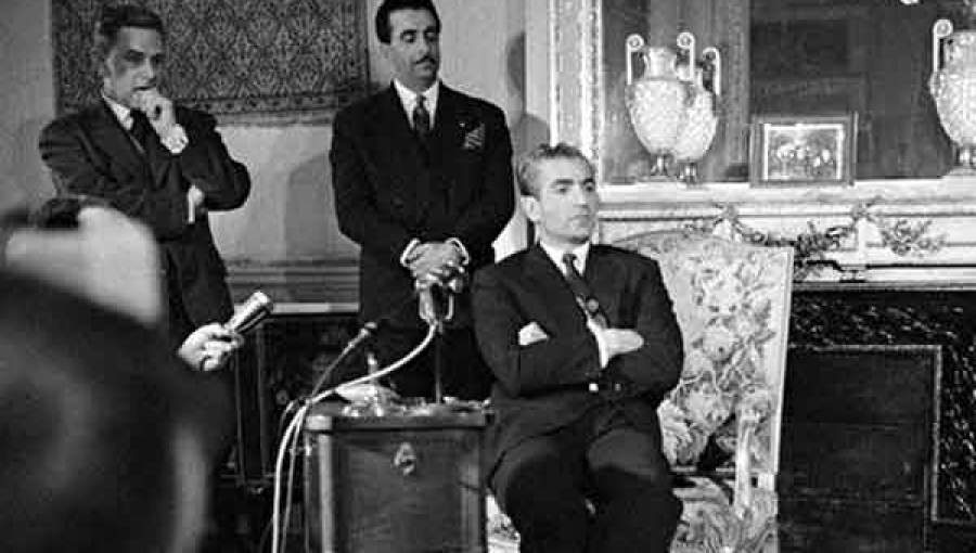 شاه ایران در توهم رهبری بر جهان