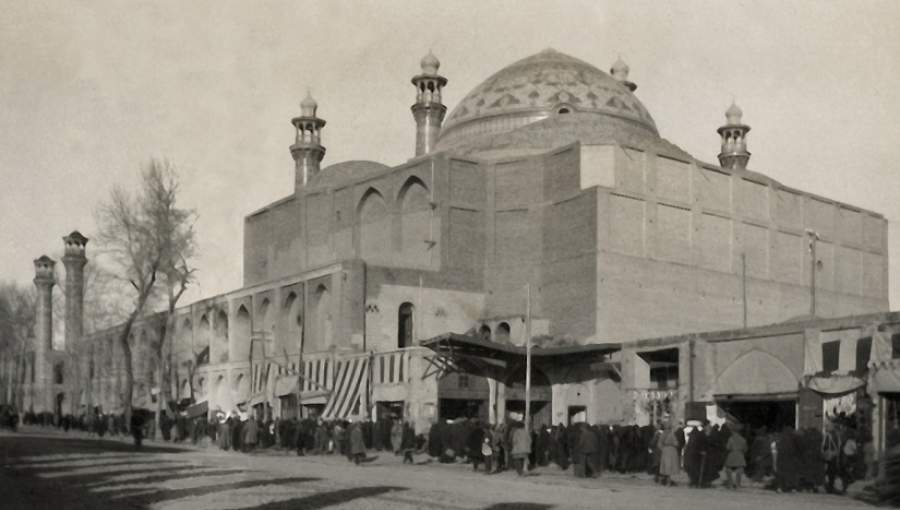 مسجد و منبر، دو مکتب تربیتی مهم