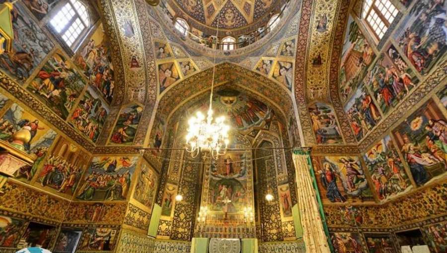 معماری و نقاشی های کلیسای وانک