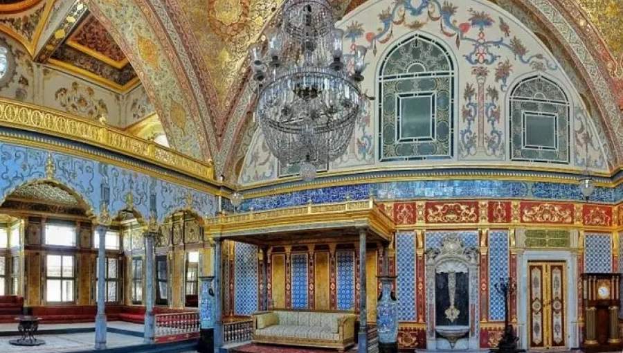 اهدای قرآن به موزه تاریخی ترکیه