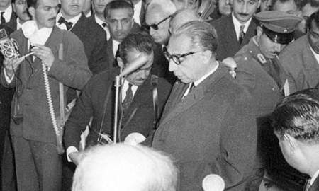 چرا علی امینی استعفا داد؟