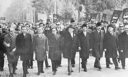 راز دوام نخست وزیری هویدا بیش از یک دهه