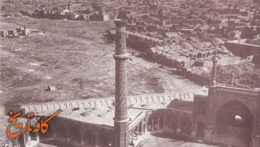 قم در دوران قاجار: شکوه زیارت، دروازه سفر