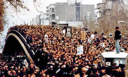 توهم غرب، حقیقت انقلاب