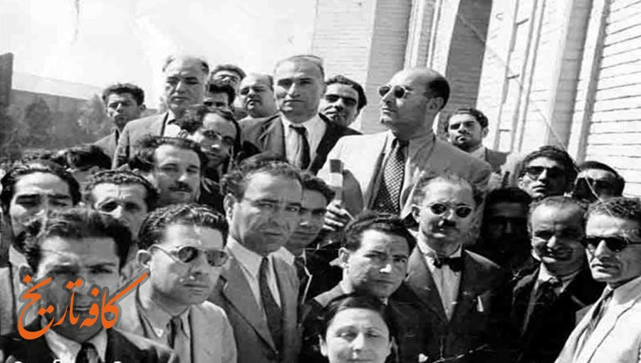 موج دستگیریها و اعتراضات: گزارش محرمانه شهربانی از تحرکات حزب توده موج دستگیریها و اعتراضات: گزارش محرمانه شهربانی از تحرکات حزب توده